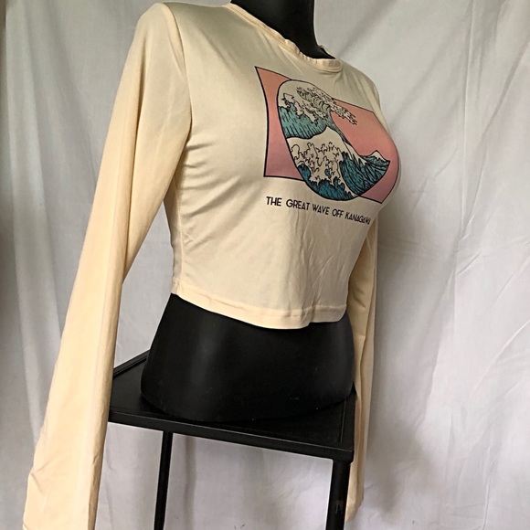 ROMWE - Beige Crop Top Long Sleeves - Picture 3 of 10
